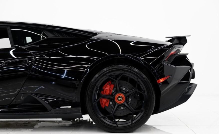 2023 Lamborghini Huracan Tecnica