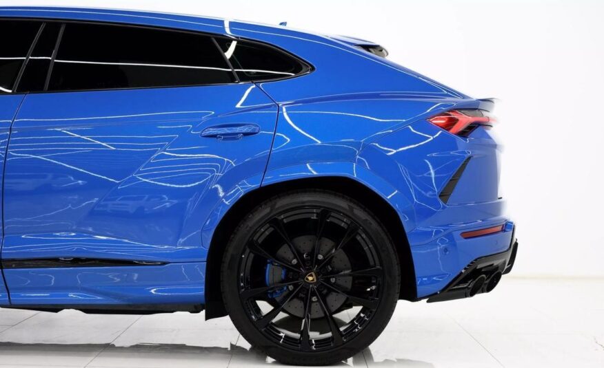 2022 Lamborghini Urus Graphite Capsule