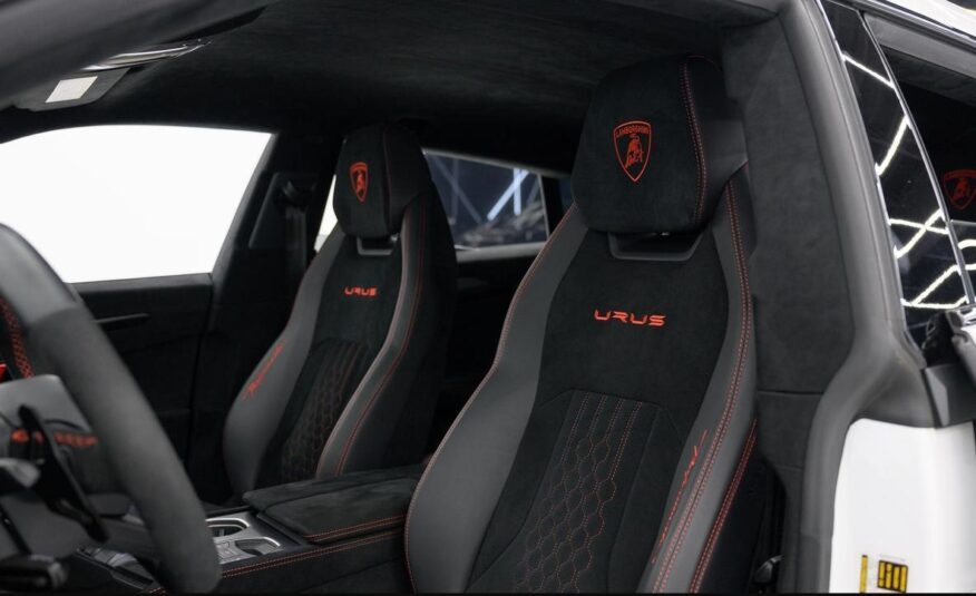 2023 Lamborghini Urus Performante