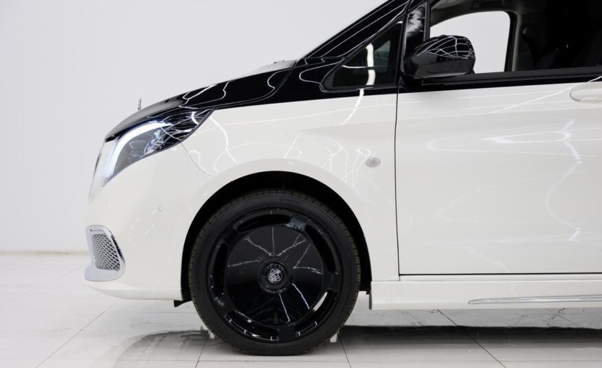 2023 Mercedes-Benz Metris Passenger Van
