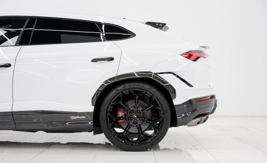 2023 Lamborghini Urus Performante
