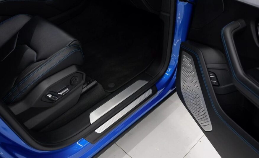 2022 Lamborghini Urus Graphite Capsule