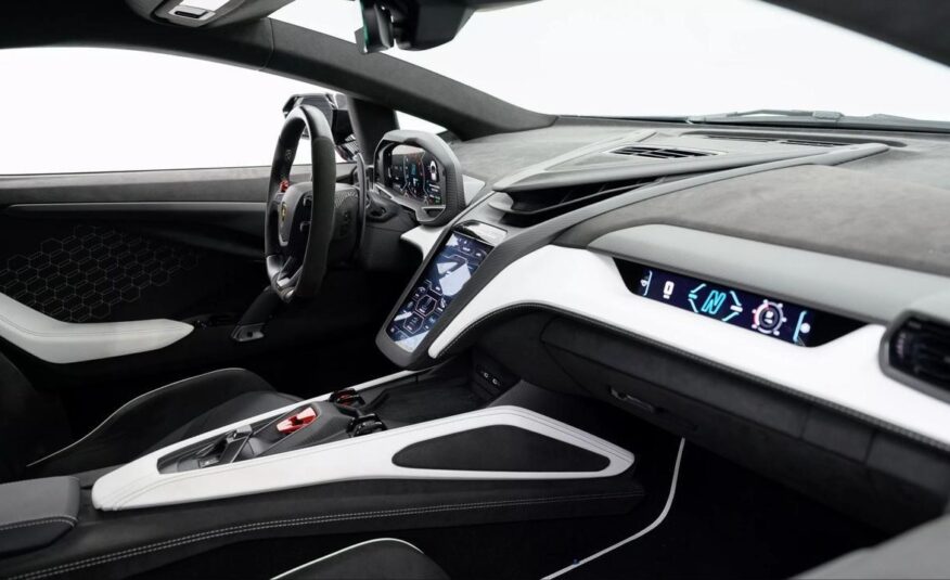 2024 Lamborghini Revuelto AWD