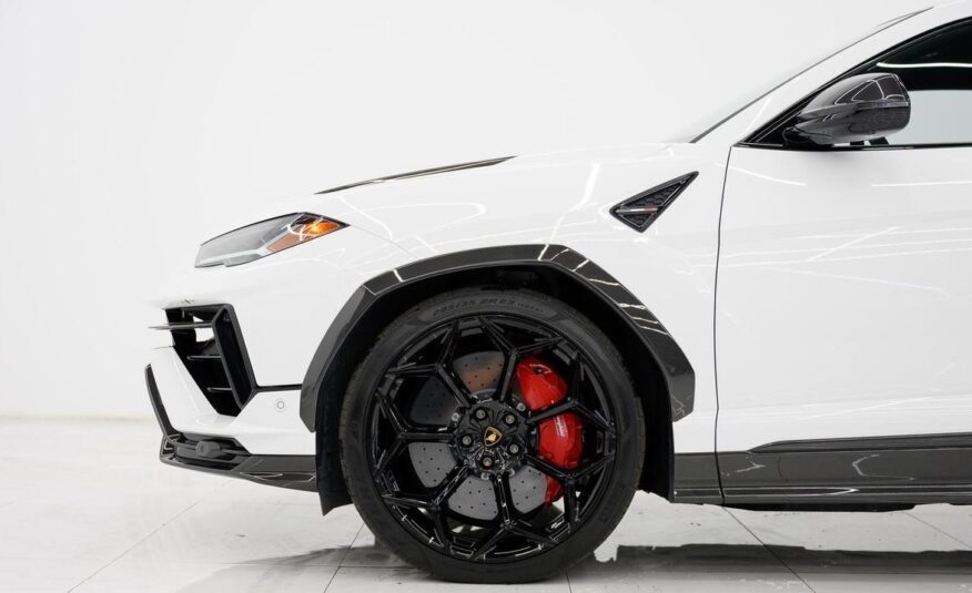 2023 Lamborghini Urus Performante