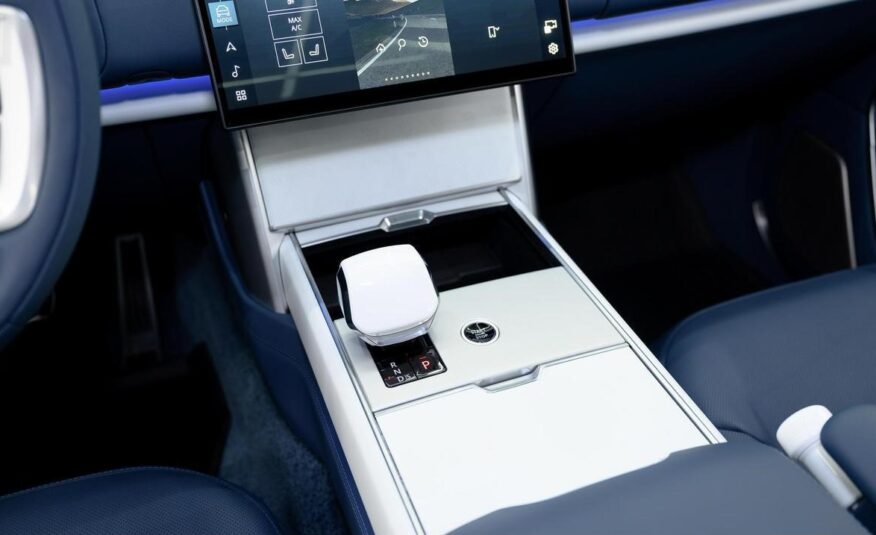 2024 Land Rover Range Rover SV