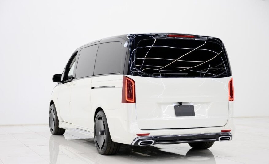 2023 Mercedes-Benz Metris Passenger Van