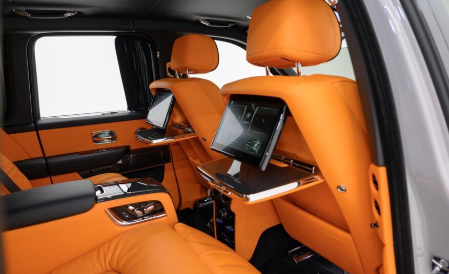 2023 Rolls-Royce Cullinan Black Badge Mansory