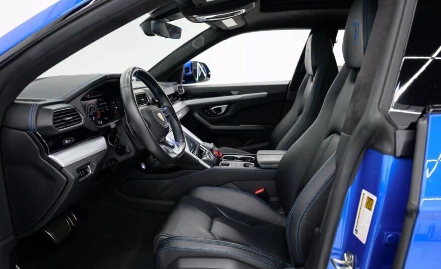 2022 Lamborghini Urus Graphite Capsule