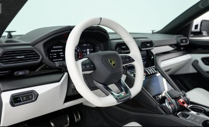 2022 Lamborghini Urus Graphite Capsule