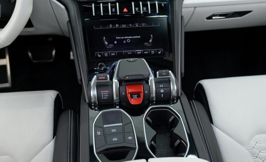 2022 Lamborghini Urus Graphite Capsule
