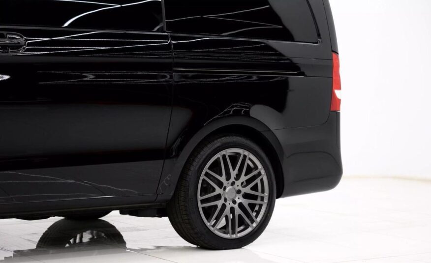2023 Mercedes-Benz Metris Passenger Van
