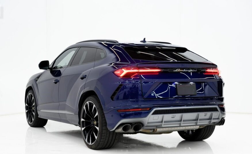 2021 Lamborghini Urus Base