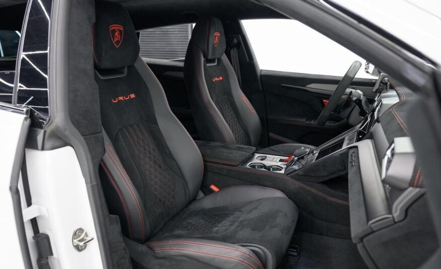 2023 Lamborghini Urus Performante