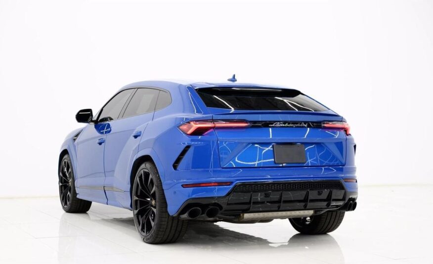 2022 Lamborghini Urus Graphite Capsule