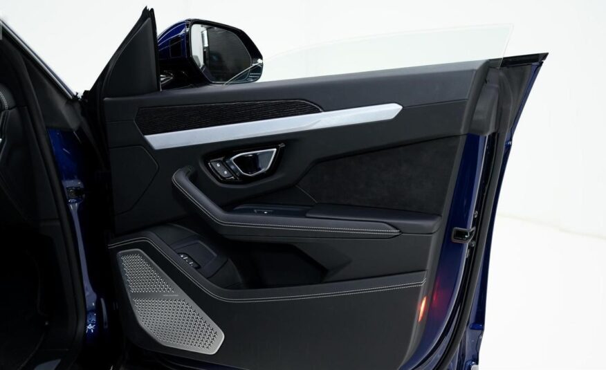2021 Lamborghini Urus Base
