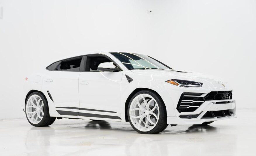 2022 Lamborghini Urus Graphite Capsule