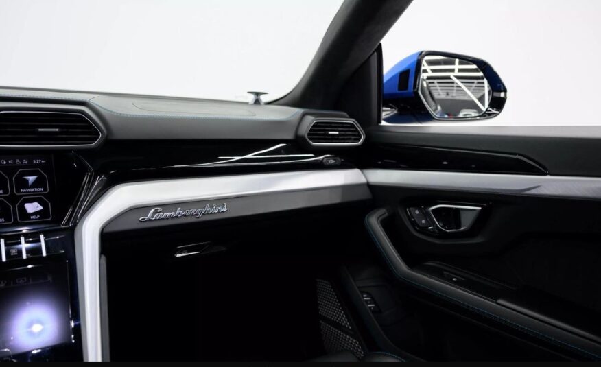 2022 Lamborghini Urus Graphite Capsule