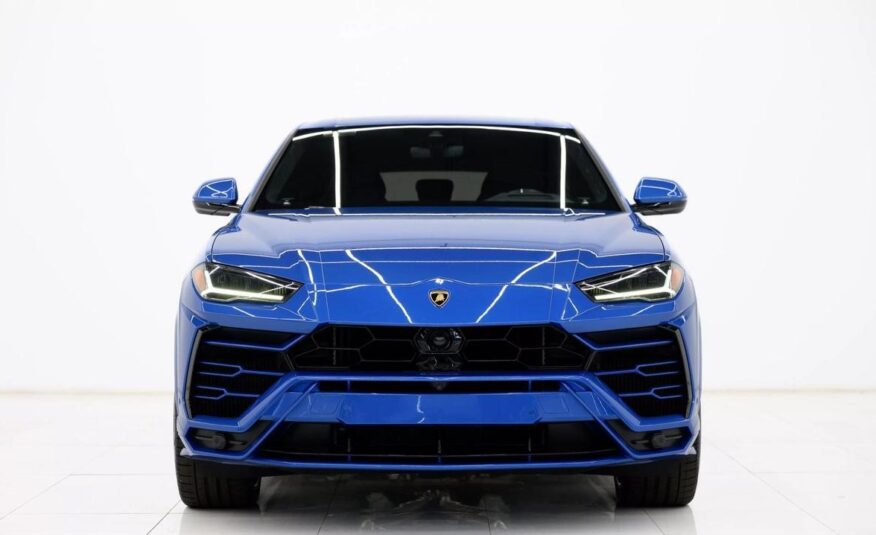 2022 Lamborghini Urus Graphite Capsule