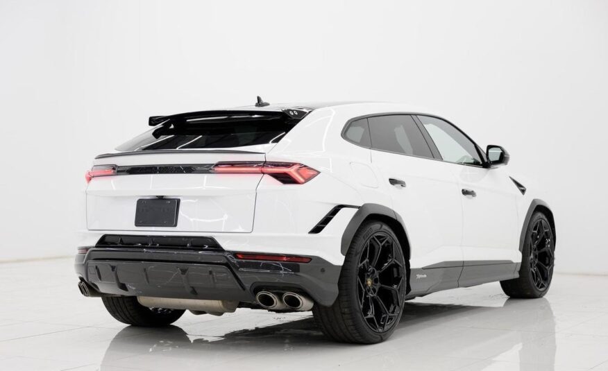 2023 Lamborghini Urus Performante