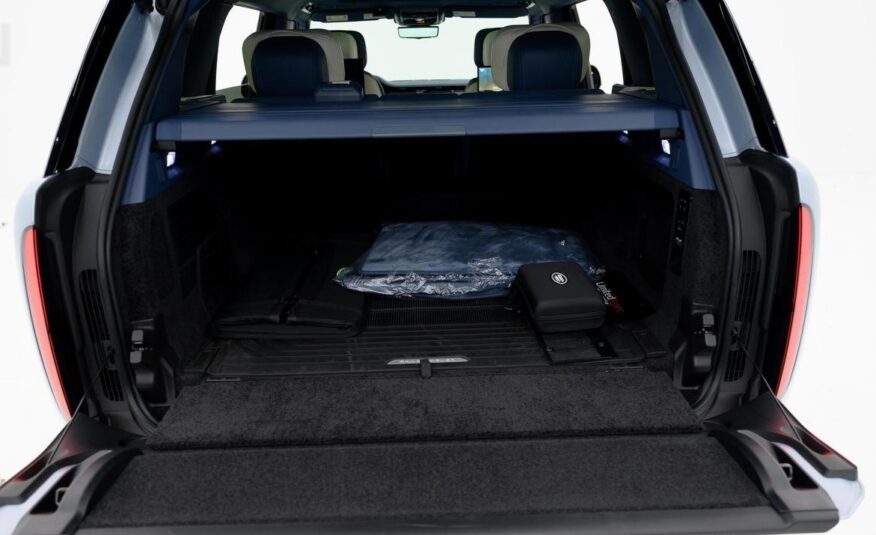 2024 Land Rover Range Rover SV