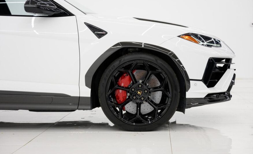 2023 Lamborghini Urus Performante