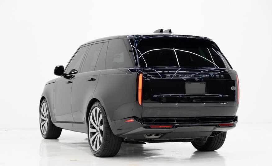 2023 Land Rover Range Rover SE