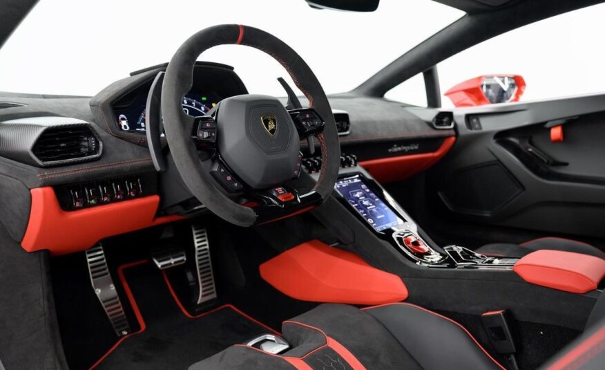 2023 Lamborghini Huracan Tecnica