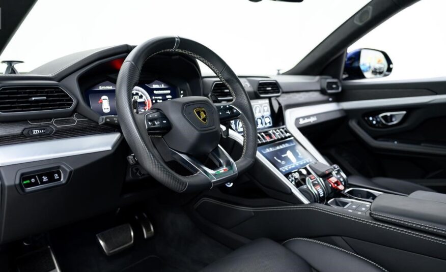 2021 Lamborghini Urus Base