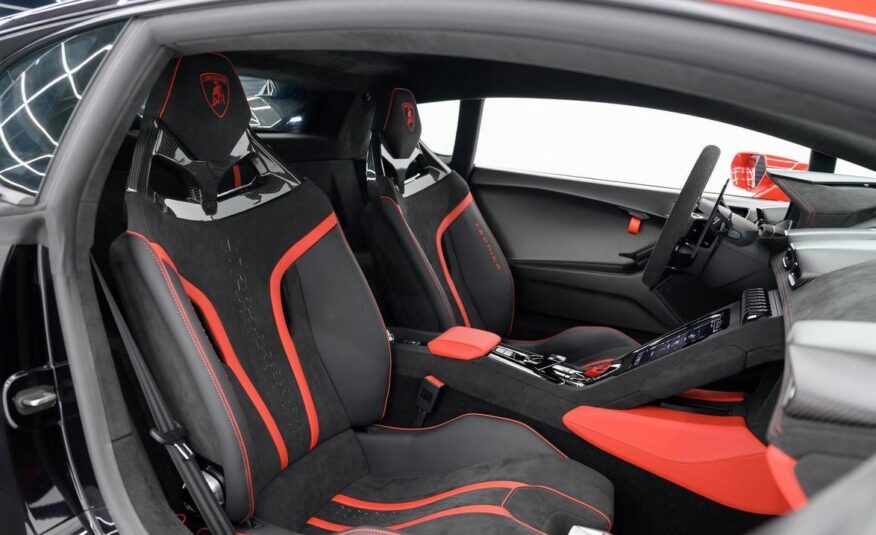 2023 Lamborghini Huracan Tecnica