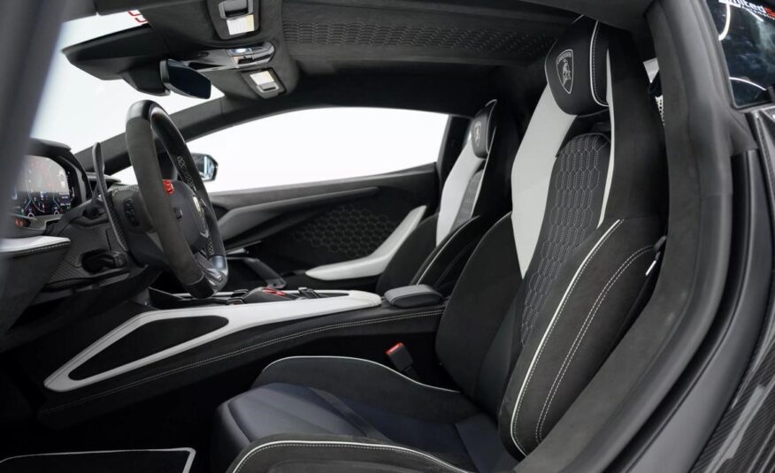 2024 Lamborghini Revuelto AWD