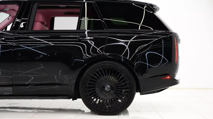 2025 Land Rover Range Rover SE