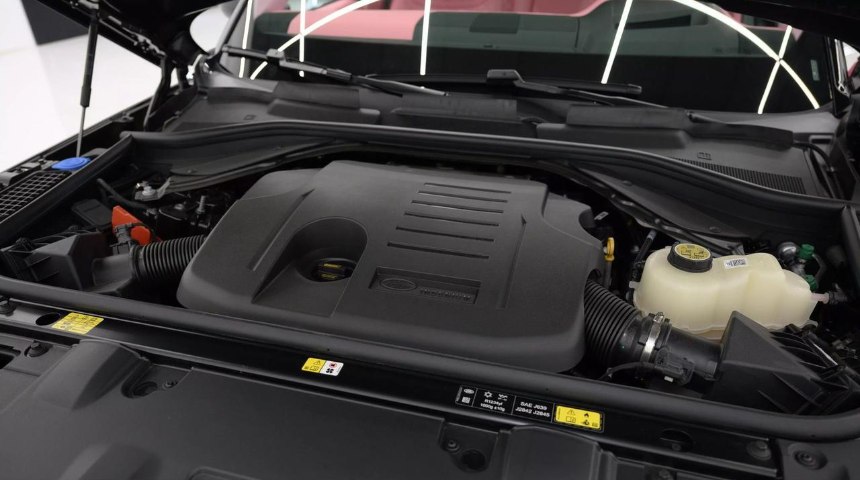 2025 Land Rover Range Rover SE