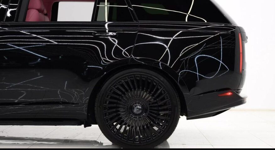 2025 Land Rover Range Rover SE