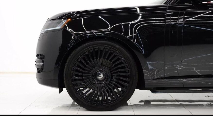 2025 Land Rover Range Rover SE