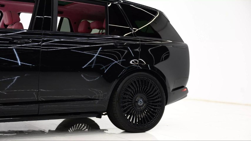 2025 Land Rover Range Rover SE