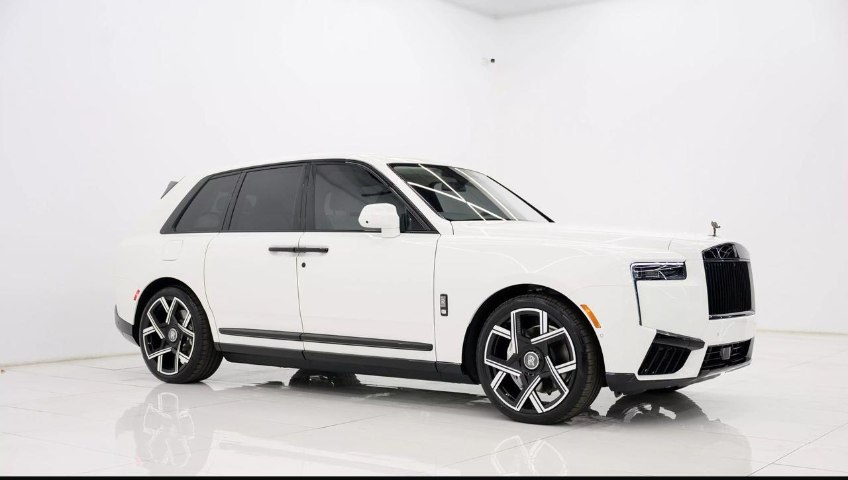 2023 Rolls-Royce Ghost Black Badge Mansory